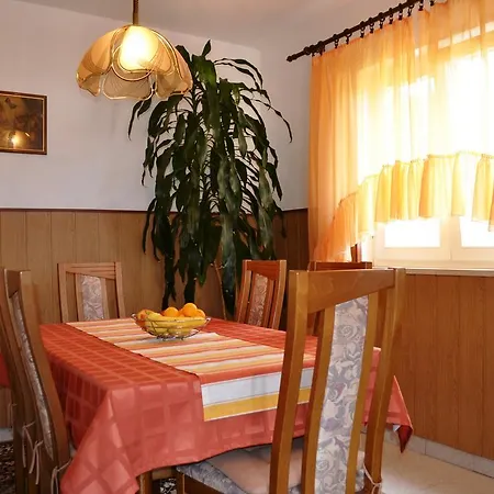 Posa דירה