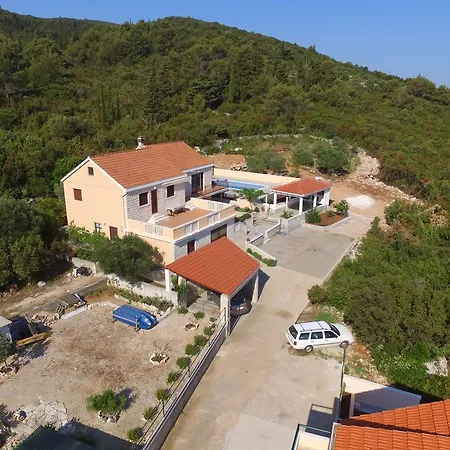 Posa דירה